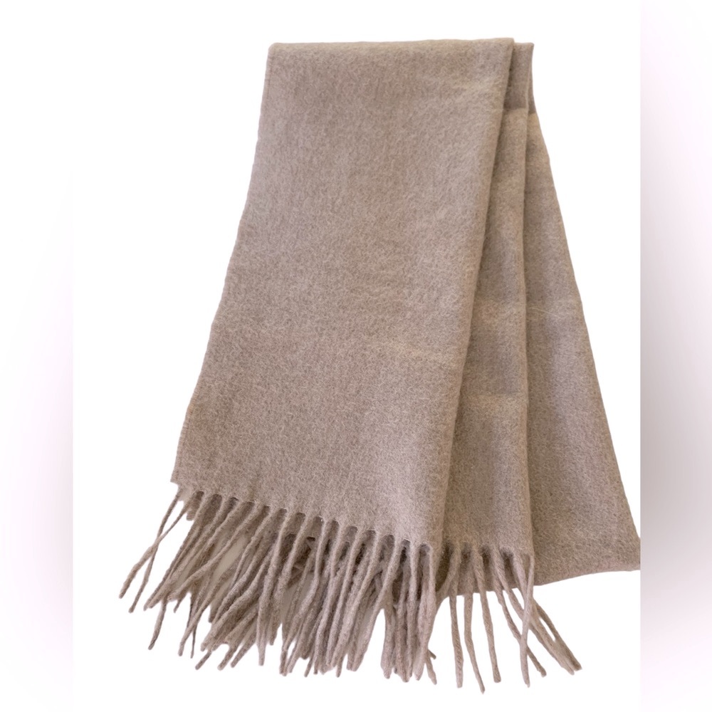 100% Cashmere scarf. Fall Oatmeal 12”x 58” Fringed. Very soft. Warm